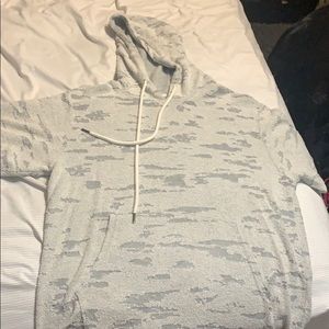 Elwood shortsleeve hoodie
